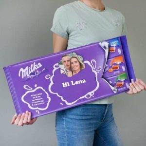 Mega Milka Schokoladentafel personalisiert mit einem Namen und Botschaft - Personalisiertes XL Mega Milka Schokoladengeschenk
